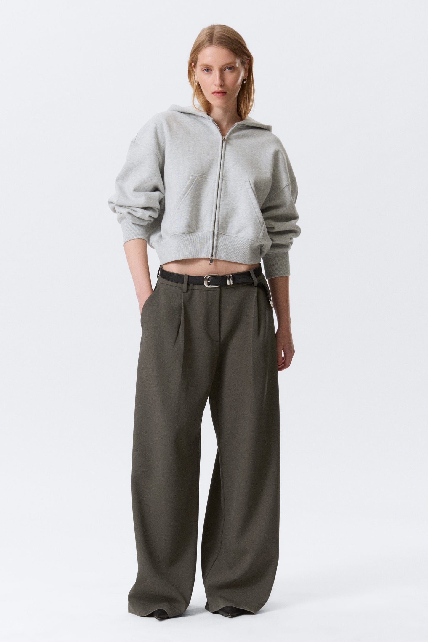Weite Anzughose mit niedriger Taille