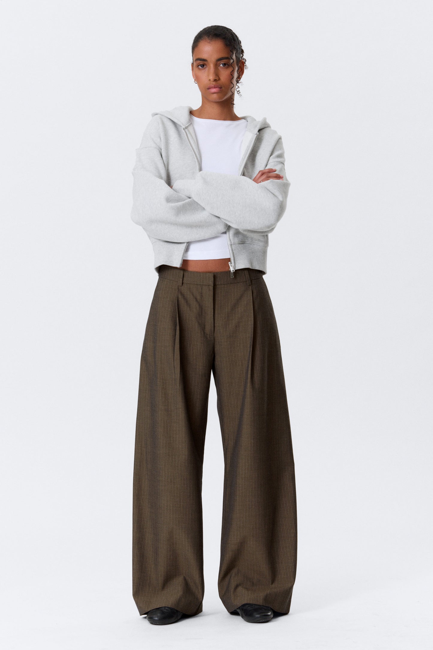Weite Anzughose mit niedriger Taille