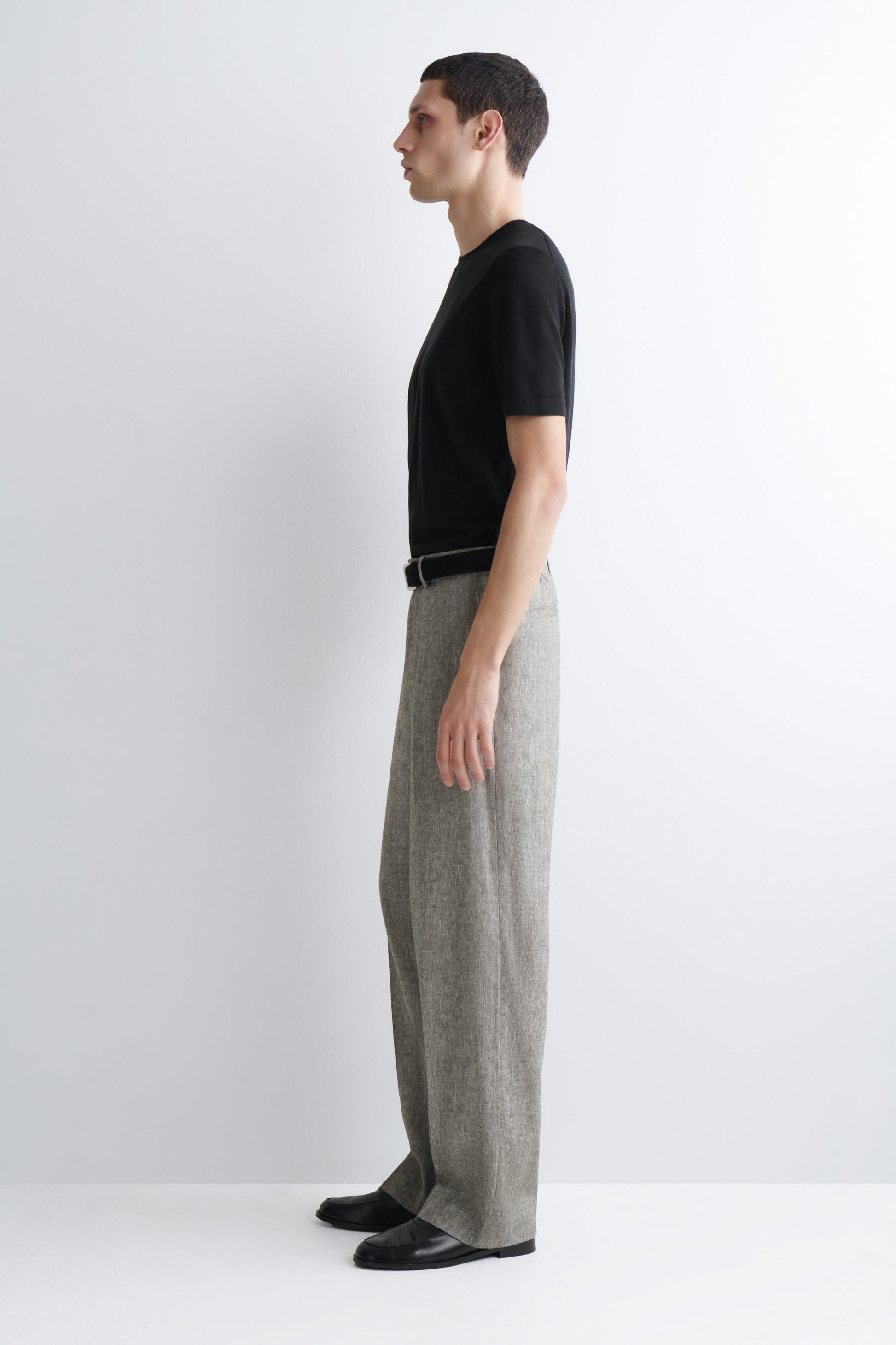LINEN RELAXED-FIT STRAIGHT-LEG TROUSERS