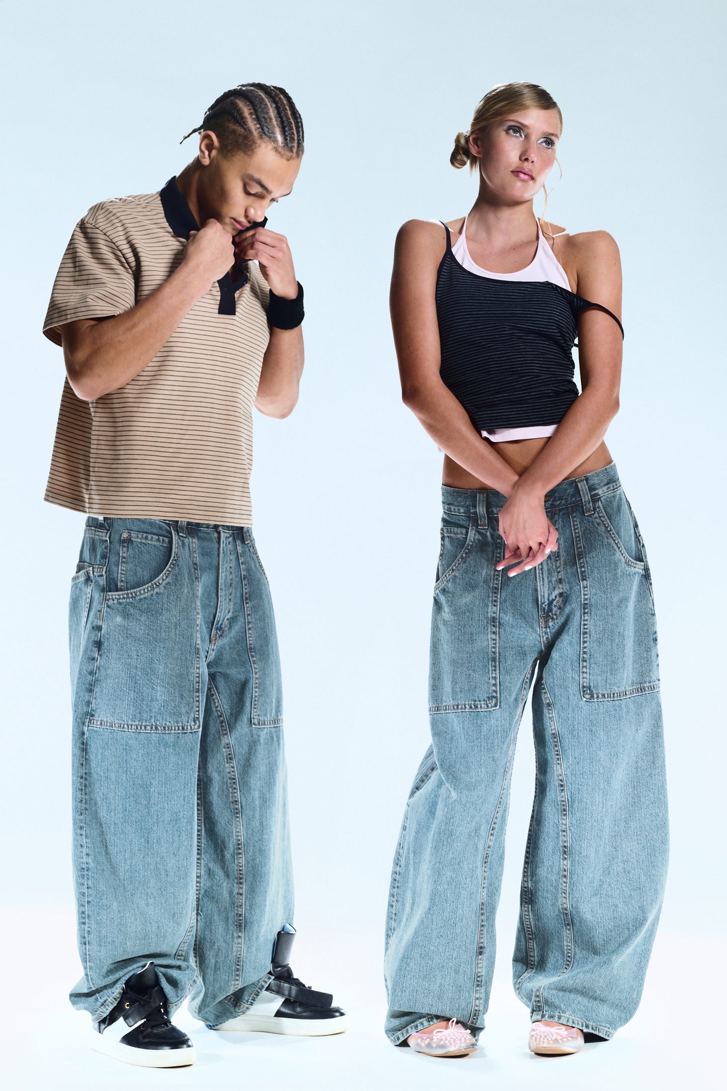 Dunno Unisex Low Rise Loose Barrel Leg Jeans