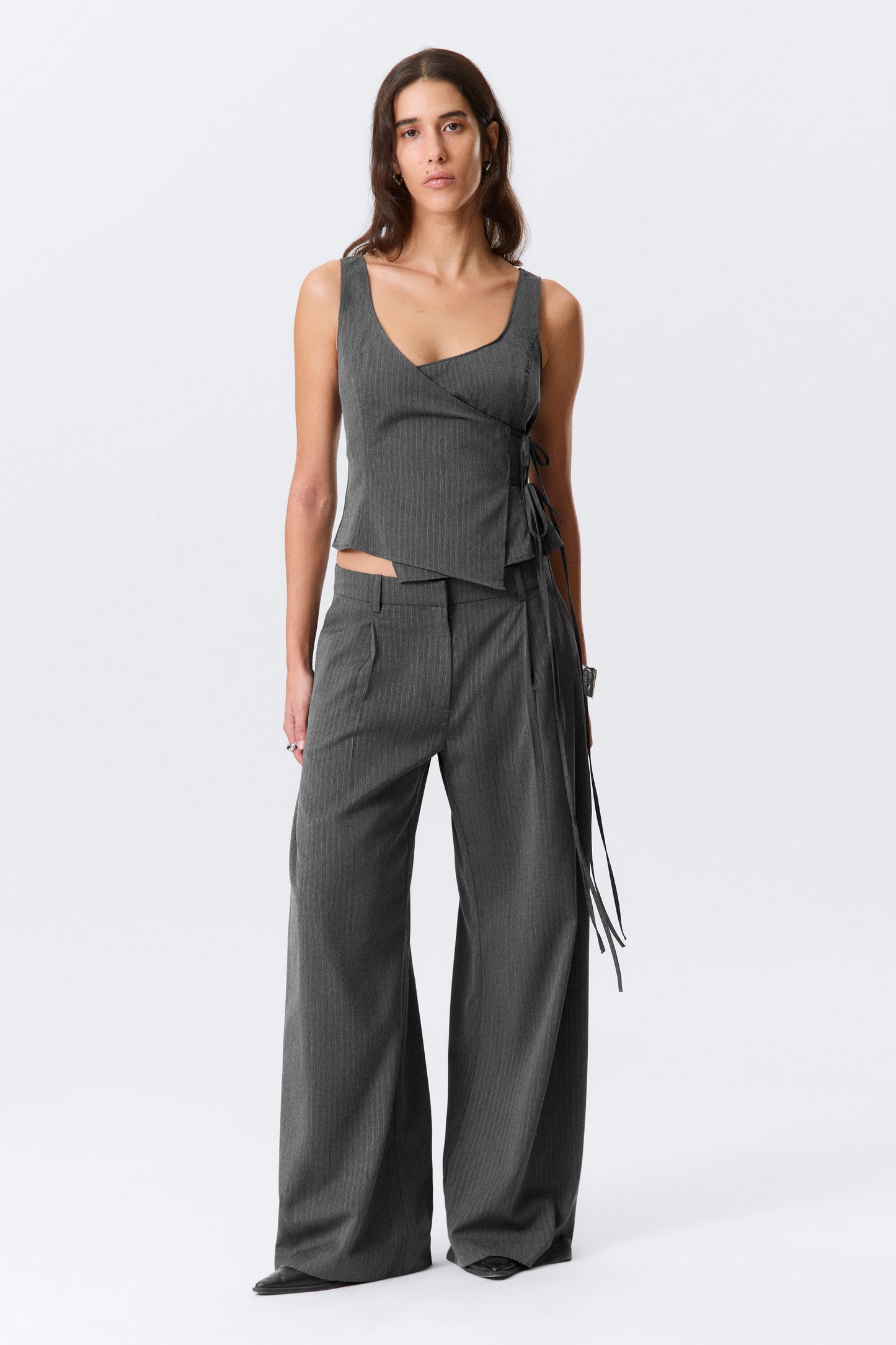 Weite Anzughose mit niedriger Taille