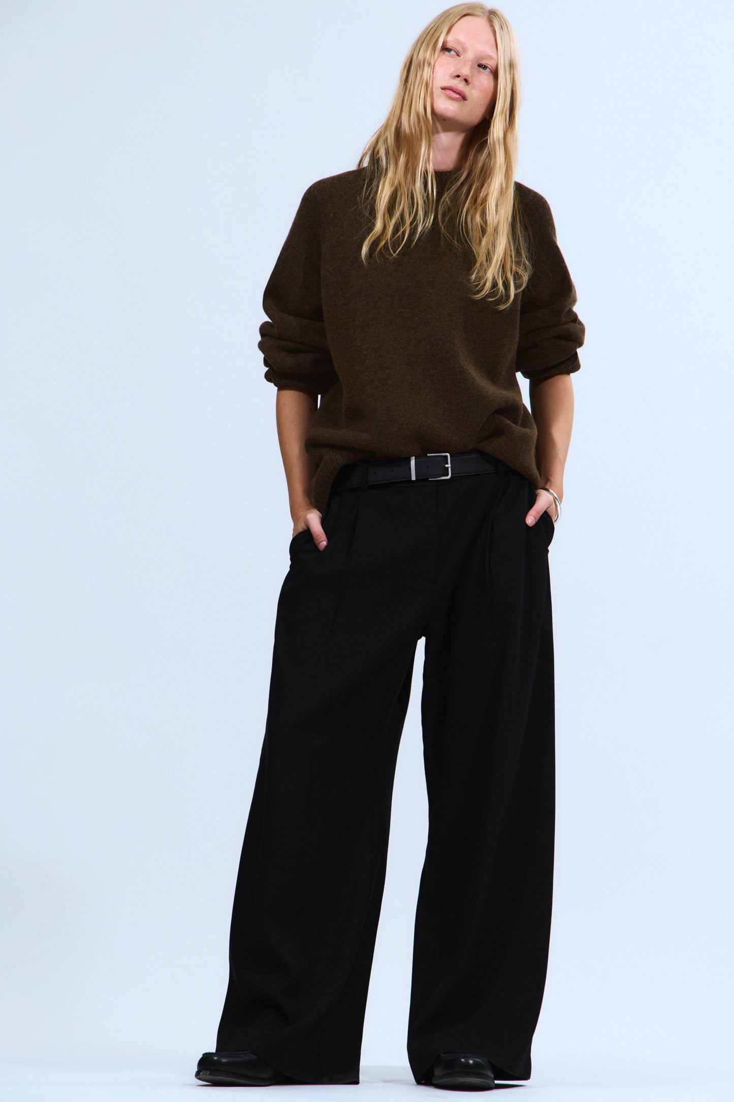 Weite Anzughose mit niedriger Taille