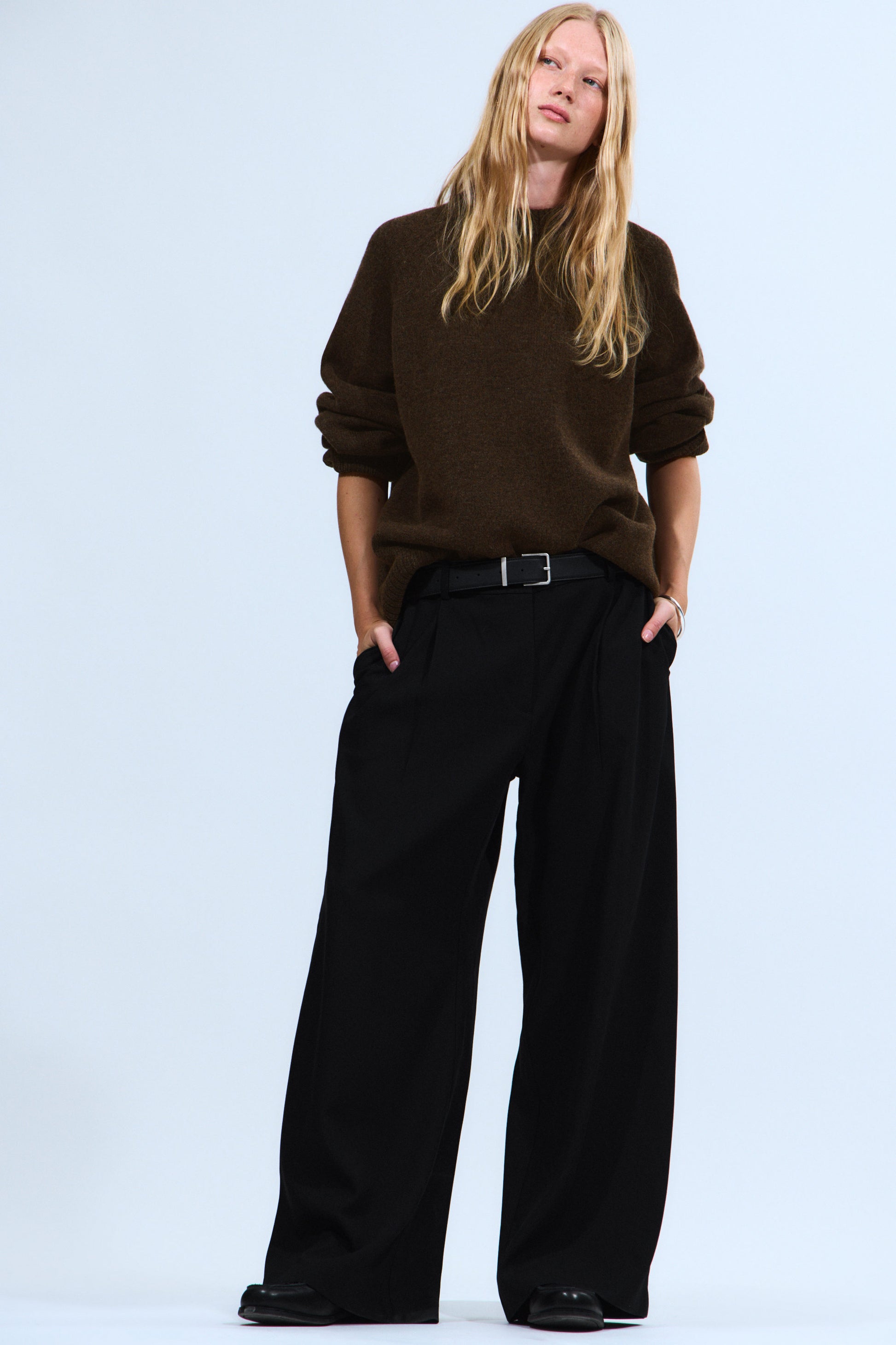 Weite Anzughose mit niedriger Taille
